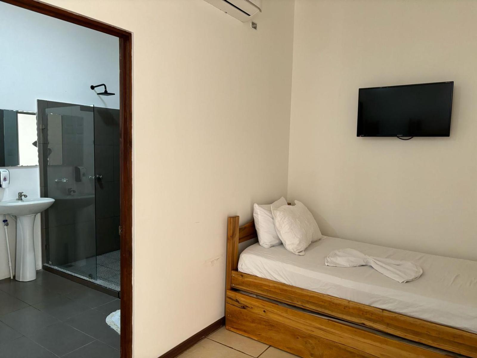 Ukinca B&B อูวีตา ภายนอก รูปภาพ